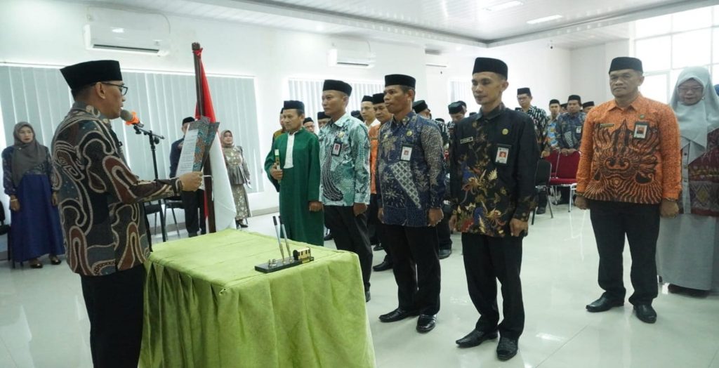 Pelantikan dan Pengambilan Sumpah/Janji Jabatan Pengawas dan Kepala KUA Lingkup Kemenag Kab. Barru