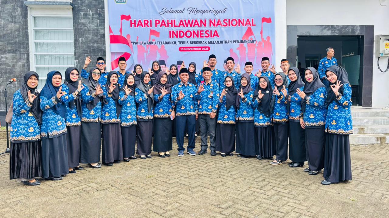 Harmoni Semangat Pahlawan, MTsN Barru Warnai Upacara Perdana Kakan Kemenag Barru
